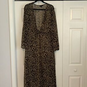 Kendall & Kylie Leopard/cheetah print swimsuit cover up- kimono style